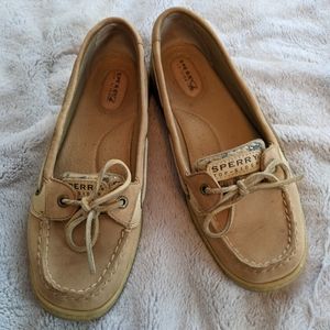 Sperry topsiders